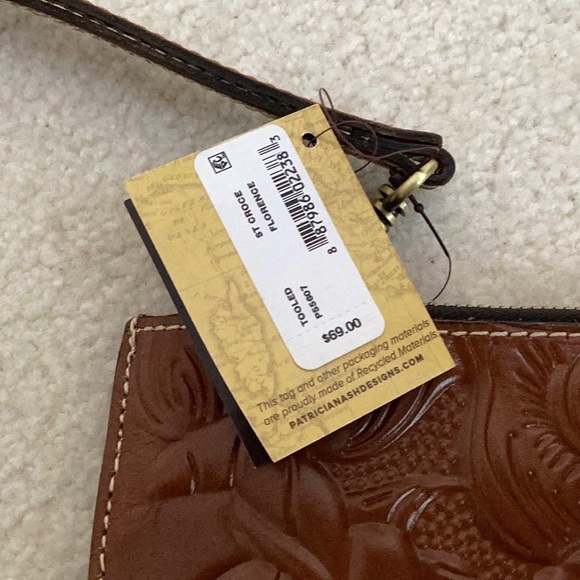 New PATRICIA NASH, tooled leather wristlet/wallet - Picture 7 of 13